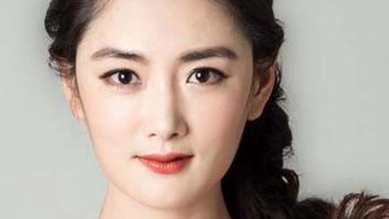 关晓彤确认加盟2026年河南春晚国民闺女掀收视期待